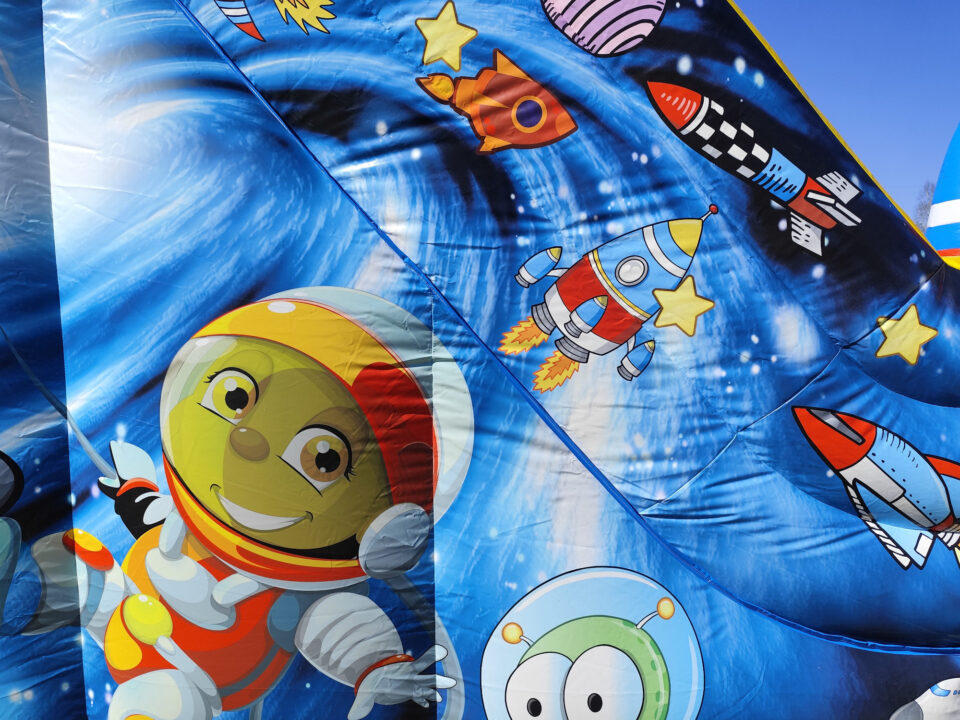 dmuchaniec kosmos grafika